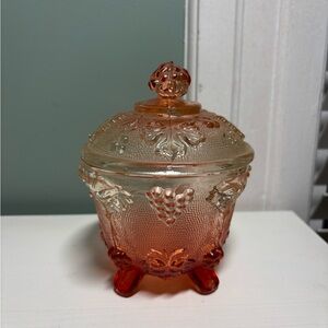 Vtg Jeanette Glass Amberina Flash Grape  Footed Candy Dish W/Lid 5.5” X 4.25”